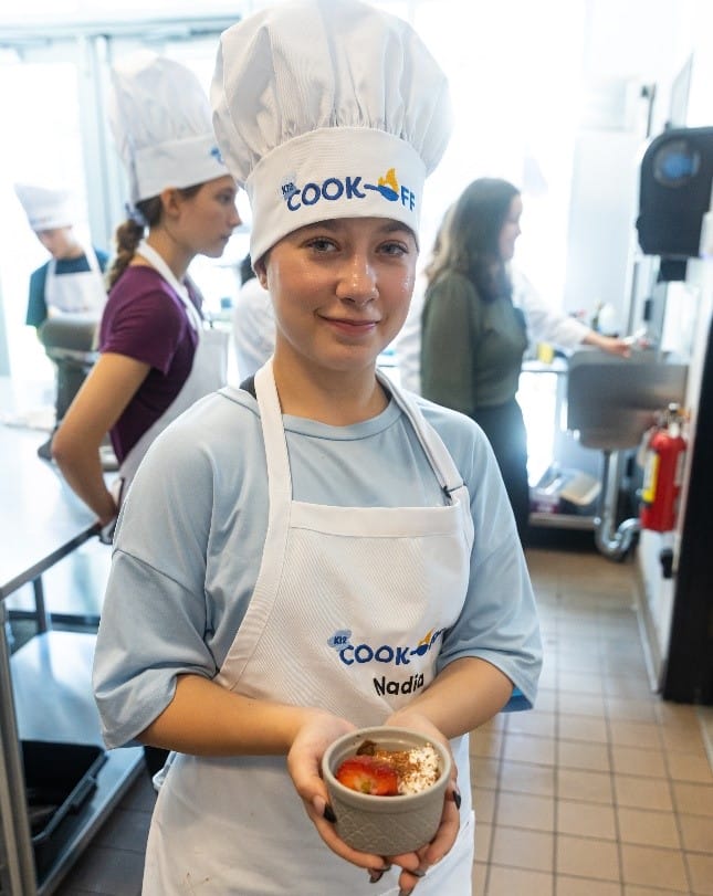 Nadia Photo with dessert 